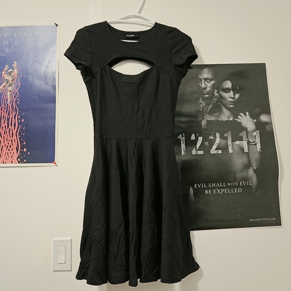 Matte Peephole Skater Dress [BLACK] - Picture 8 of 8